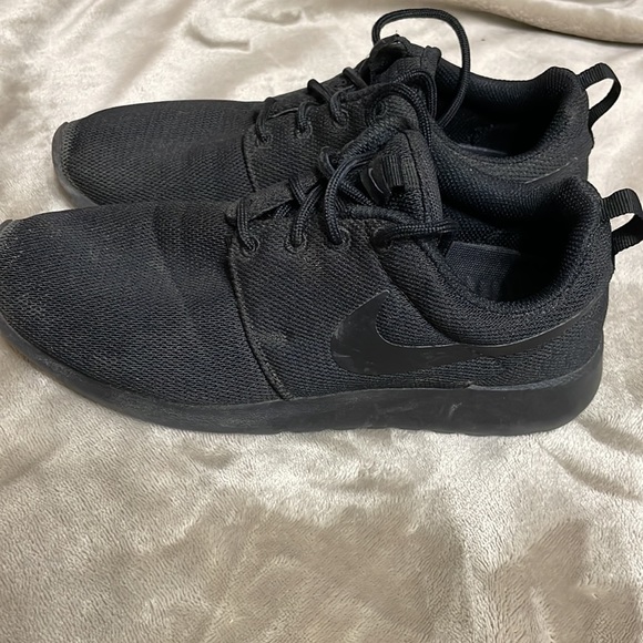 Nike Roshe One - Picture 3 of 4